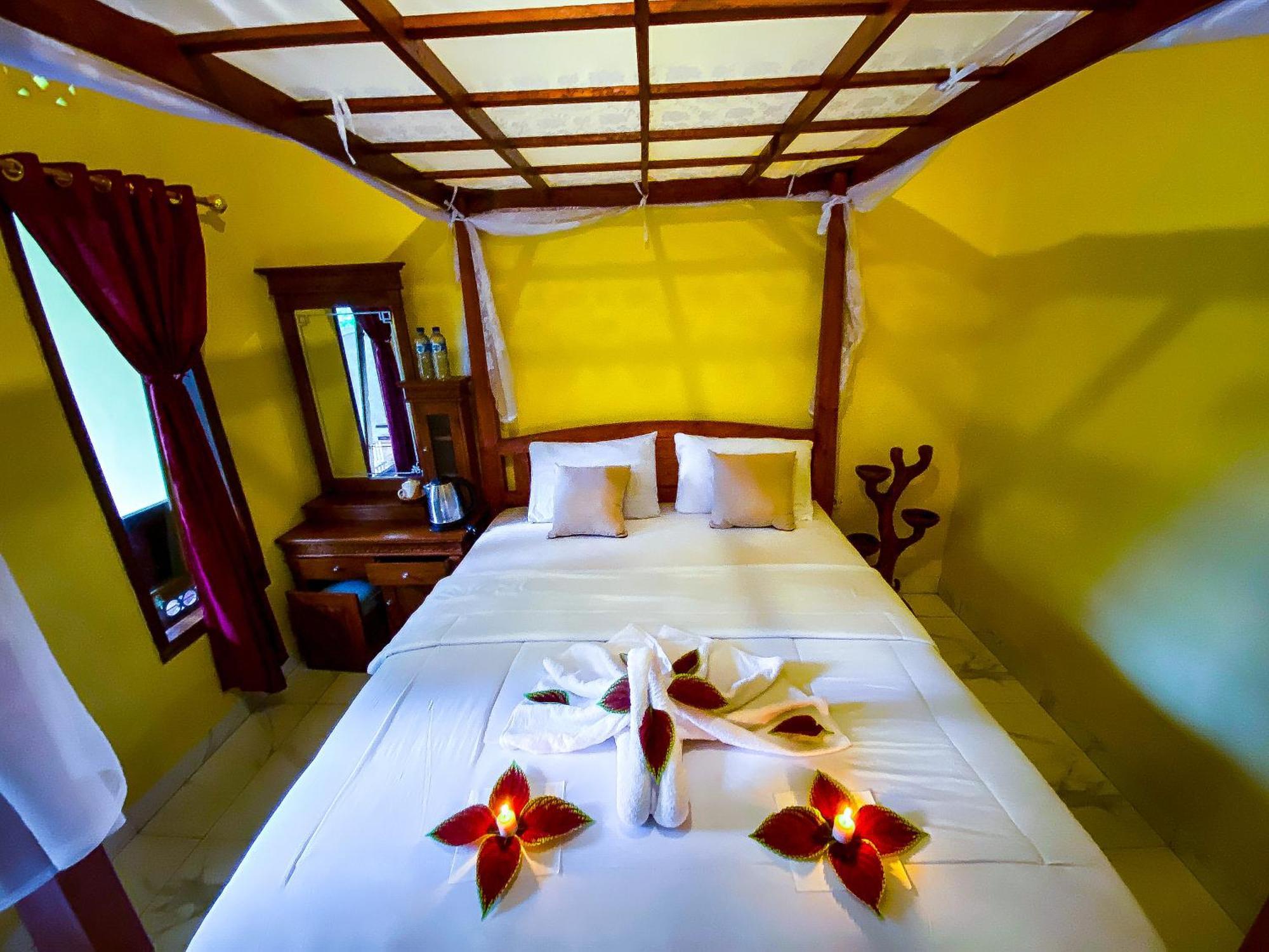 Ananda Homestay Lemukih Singaraja Exterior foto