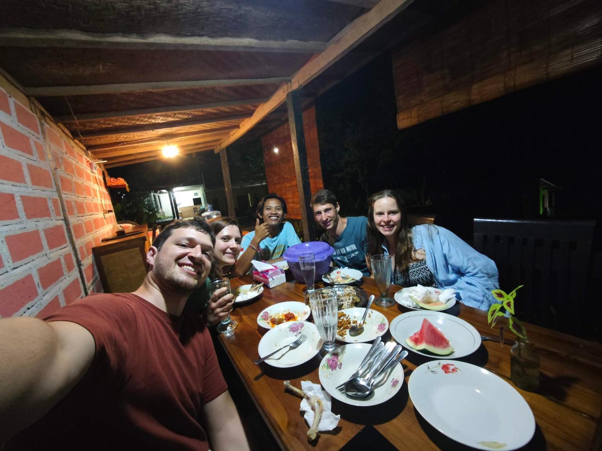 Ananda Homestay Lemukih Singaraja Exterior foto
